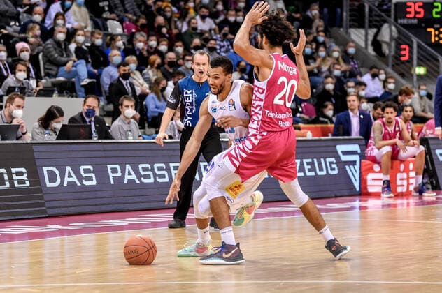 easyCredit BBL, Telekom Baskets Bonn vs Syntainics MBC , 26 12 2021 Jamel Morris Syntainics MBC 20 , easyCredit BBL, Telekom Baskets Bonn vs Syntainics MBC on 26 12 2021 at Telekom Dome Bonn, Bonn Nordrhein Westfalen Copyright: xBEAUTIFULxSPORTS Mueller-Laschetx