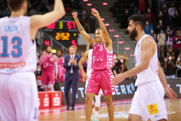 Tyson Ward Telekom Baskets Bonn vs Syntainics MBC easyCredit BBL 1 Bundesliga , Season 2021 2022 , Hauptrunde 13 Spieltag