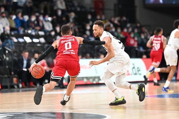 Basketball I Mens I 2021 2022 Season I BBL I 13 Matchday I Hamburg Towers Jobstairs Giessen 46ers I 26 12 2021 Kendale McCullum 0, JobStairs GIESSEN 46ers vs Jaylon Brown 0, Hamburg Towers Hamburg Wilhelmsburg edel optics de Arena Hamburg Germany. Copyright: xLobeca Schlikisx