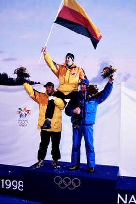 HACKL Georg Team GER Rodeln Olympiasieger mit MUELLER Jens und ZOEGGELER Armin Olympische Winterspiele 1998 in Nagano Japan vom 07. - 22. 02 1998 am 9. 02.1998 in Nagano *** HACKL Georg Team GER Luge Olympic Champion with MUELLER Jens and ZOEGGELER Armin Olympic Winter Games 1998 in Nagano Japan from 07 22 02 1998 on 9 02 1998 in Nagano