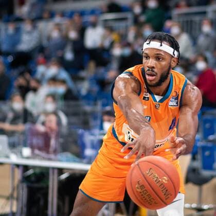 Jaron Blossomgame Ratiopharm Ulm on the ball, GER, MLP Academics Heidelberg vs Ratiopharm Ulm, 27 12 2021, 13 matchday easycredit Basketball Bundesliga, season 2021 2022 GER, MLP Academics Heidelberg vs Ratiopharm Ulm, 27 12 2021, 13 matchday easycredit Basketball Bundesliga, season 2021 2022 Heidelberg Copyright: xEibner MichaelxMemmlerx EP_MMR