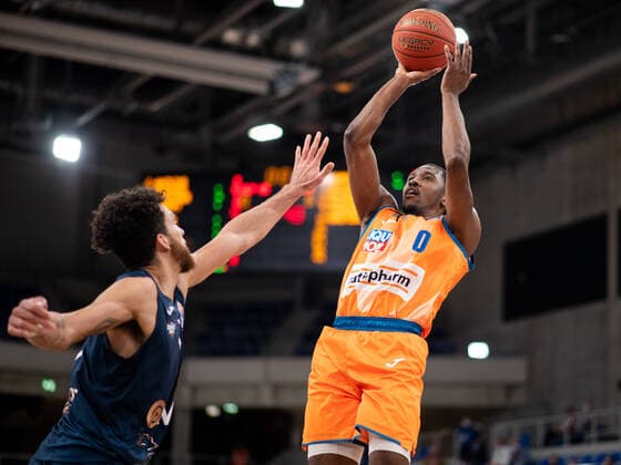 Semaj Christon Ratiopharm Ulm at the basket against Brekkott Chapman Academics Heidelberg , GER, MLP Academics Heidelberg vs Ratiopharm Ulm, 27 12 2021, 13 matchday easycredit Basketball Bundesliga, season 2021 2022 GER, MLP Academics Heidelberg vs Ratiopharm Ulm, 27 12 2021, 13 matchday easycredit Basketball Bundesliga, season 2021 2022 Heidelberg Copyright: xEibner MichaelxMemmlerx EP_MMR