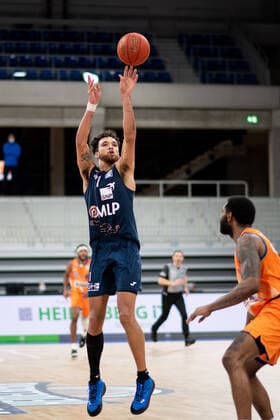 Brekkott Chapman Academics Heidelberg on the ball, GER, MLP Academics Heidelberg vs Ratiopharm Ulm, 27 12 2021, 13 matchday easycredit Basketball Bundesliga, season 2021 2022 GER, MLP Academics Heidelberg vs Ratiopharm Ulm, 27 12 2021, 13 matchday easycredit Basketball Bundesliga, season 2021 2022 Heidelberg Copyright: xEibner MichaelxMemmlerx EP_MMR