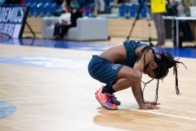 Robert Lowery Jr Academics Heidelberg disappointed with loss, GER, MLP Academics Heidelberg vs Ratiopharm Ulm, 27 12 2021, 13 match day easycredit Basketball Bundesliga, season 2021 2022 GER, MLP Academics Heidelberg vs Ratiopharm Ulm, 27 12 2021, 13 match day easycredit Basketball Bundesliga, season 2021 2022 Heidelberg Copyright: xEibner MichaelxMemmlerx EP_MMR