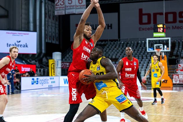 Rawle Alkins MHP Riesen Ludwigsburg, 20 , Brose Bamberg vs MHP Riesen Ludwigsburg, Basketball, easyCredit BBL, Matchday 13, 27 12 2021 Brose Bamberg vs MHP Riesen Ludwigsburg, Basketball, easyCredit BBL, Matchday 13, 27 12 2021 Bamberg Copyright: xEIBNER GuenerxSantemizx EP_GSZ