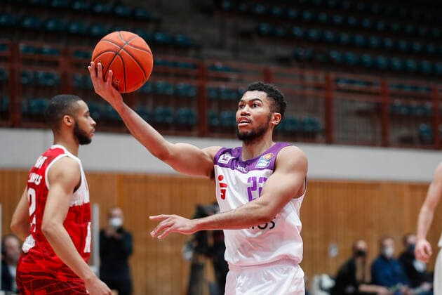 GER, Wuerzburg, s Oliver Arena, 27 12 2021, emspor, emonline, despor, deonline, s Oliver Wuerzburg vs BG Goettingen, easyCredit BBL, 13 Matchday Picture Stephen Brown BG Goettingen Copyright: HMBxMedia JulienxBecker
