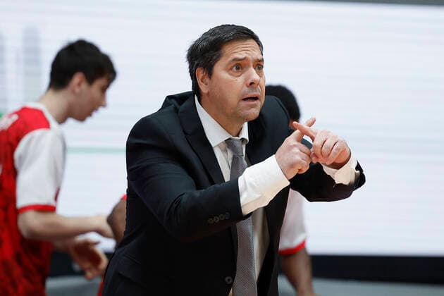 27 12 2021, Basketball, BBL, 2021, 2022, Hauptrunde, s Oliver Wuerzburg BG Goettingen, GER, Wuerzburg, s Oliver Arena Picture from left Headcoach Sasa Filipovski s Oliver Wuerzburg Copyright: HMBxMedia xHeikoxBecker