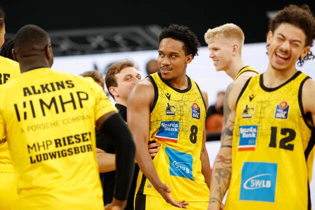 MItte top scorer with 28 points James Woodard MHP Riesen Ludwigsburg, 08 Brose Bamberg MHP Riesen Ludwigsburg easyCredit BBL Basketball Bundesliga Saison 2021 22 Spieltag 13, 27 12 2021 Bamberg, Brose Arena Copyright: DanielxLöb