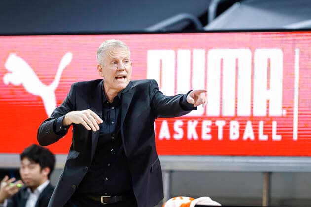 Headcoach John Patrick MHP Riesen Ludwigsburg Brose Bamberg MHP Riesen Ludwigsburg easyCredit BBL Basketball Bundesliga Saison 2021 22 Spieltag 13, 27 12 2021 Bamberg, Brose Arena Copyright: DanielxLöb