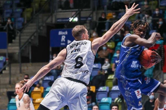 Wimberg Niklas, Niners Chemnitz, 8 , , GER,Basketball, BBL, Fraport Skyliners vs Niners Chemnitz,27 12 2021, Frankfurt. Copyright: xEibner-Pressefoto UlrichxScherbaumx EP_usm