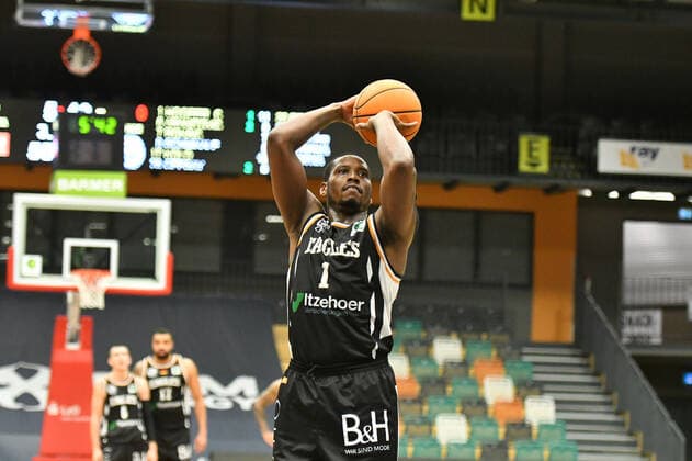 Christopher Jaleel Hooper Itzehoe Eagles 1 basketball, BARMER 2 Basketball Bundesliga, season 2020 21, RASTA Vechta Itzehoe Eagles, 28 12 2021, 16 matchday, Rasta Dome Vechta. Copyright: xWenzel Eibner-Pressefotox RVA