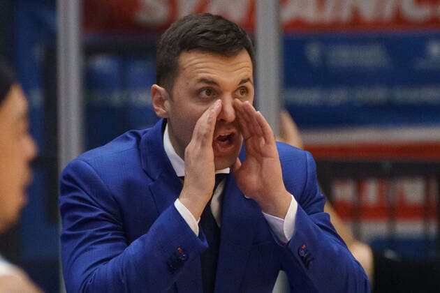 Igor Jovovic Head Coach MBC , Syntainics MBC vs Brose Bamberg, Basketball Bundesliga, Maenner, 2021 2022, 14 Spieltag, , 29 12 2021, Syntainics MBC vs Brose Bamberg, Basketball Bundesliga, Maenner, 2021 2022, 14 Spieltag, , 29 12 2021, Weissenfels Copyright: xEibner-Pressefoto EckehardxSchulzx EP_EER