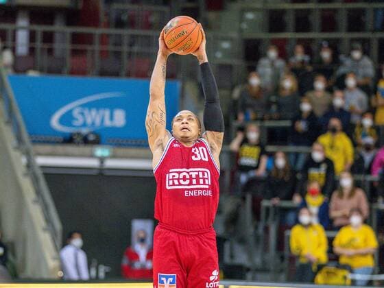 Timeric Dejaun Williams Jr JobStairs Giessen 46ers, 30 , GER, MHP Riesen Ludwigsburg vs JobStairs Giessen 46ers, basketball, Bundesliga, easycredit, 14 Spieltag, Spielzeit 2021 2022, 29 12 2021, GER, MHP Riesen Ludwigsburg vs JobStairs Giessen 46ers, basketball, Bundesliga, easycredit, 14 Spieltag, Spielzeit 2021 2022, 29 12 2021 Ludwigsburg Copyright: xEibner-Pressefoto SaschaxWaltherx EP_EER