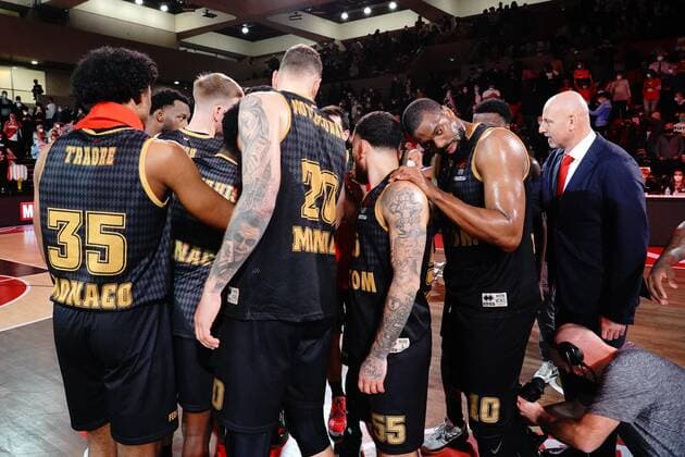 Fin de match - Equipe de Monaco BASKETBALL : AS Monaco vs Maccabi Tel Aviv - Euroleague - Monaco - 29 12 2021 NorbertScanella Panoramic 