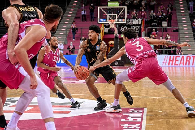 easyCredit BBL, Telekom Baskets Bonn vs Basketball Loewen Braunschweig, 29 12 2021 Tookie Brown Basketball Loewen Braunschweig 0 , easyCredit BBL, Telekom Baskets Bonn vs Basketball Loewen Braunschweig on 29 12 2021 at Telekom Dome Bonn, Bonn Nordrhein Westfalen Copyright: xBEAUTIFULxSPORTS Mueller-Laschetx
