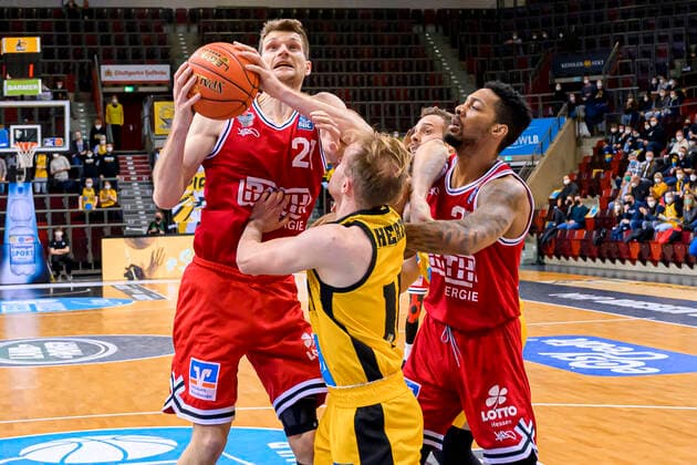 Ludwigsburg, Germany 29 December 2021 BBL 21 22 MHP Riesen Ludwigsburg vs Jobstairs Giessen 46ers v li in duel Florian Koch Giessen and Lukas Herzog Ludwigsburg , Phillip Darnell Fayne Giessen Ludwigsburg MHP Arena Baden Württemberg Germany