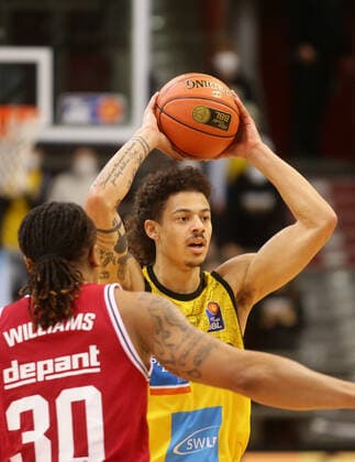 Ludwigsburg , Basketball easycredit BBL Bundesliga MHP Riesen Ludwigsburg vs JobStairs GIESSEN 46ers , Jonah radebaugh Giants