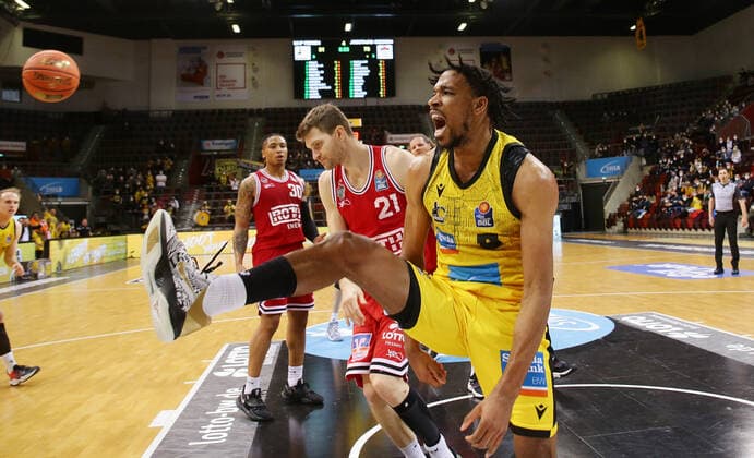 Ludwigsburg , Basketball easycredit BBL Bundesliga MHP Riesen Ludwigsburg vs JobStairs GIESSEN 46ers , Justin Simon Riesen