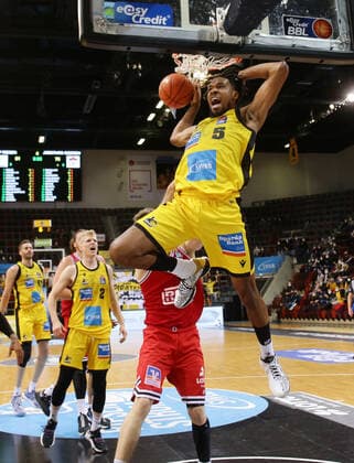 Ludwigsburg , Basketball easycredit BBL Bundesliga MHP Riesen Ludwigsburg vs JobStairs GIESSEN 46ers , Justin Simon Riesen