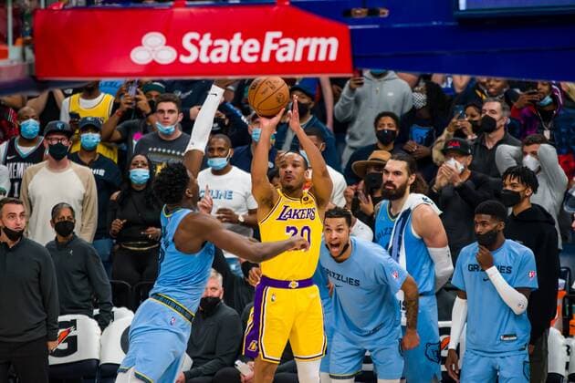 Lakers point guard Avery Bradley (20) during the game between Grizzlieas and Lakers, at FedEx Forum in Memphis, Tennessee, US, 29 December 2021. Lakers at Memphis Grizzlies Basketball !ACHTUNG: NUR REDAKTIONELLE NUTZUNG!  Copyright: xMATTHEWxA.xSMITHx AME6698 20211230-5fef468ebf338d96cc32201b9929d95c27ca1872