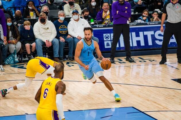 Grizzlies forward Kyle Anderson (1) during the game between Grizzlieas and Lakers, at FedEx Forum in Memphis, Tennessee, US, 29 December 2021. Lakers at Memphis Grizzlies Basketball !ACHTUNG: NUR REDAKTIONELLE NUTZUNG!  Copyright: xMATTHEWxA.xSMITHx AME6690 20211230-e0234f98f4510b752934d252cb7b98e2ecaf19af