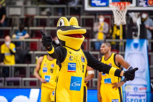 LURCHI joy after home victory at the BBL game MHP Riesen Ludwigsburg JobStairs Giessen 46ers on 29 12 2021 in Ludwigsburg MHPArena Germany Ludwigsburg 29 12 21 Basketball , 29 12 2021, Ludwigsburg Germany xpxsdx