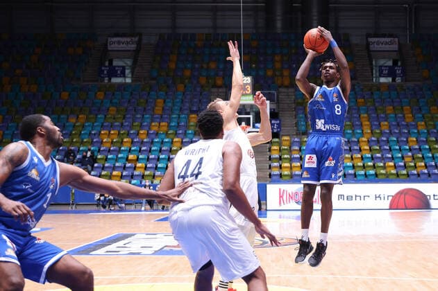 Fraport Skyliners MLP Academics Heidelberg, easyCredit BBL Distance Throw by Brancou Badio Fraport Skyliners, 8 Basketball match of the easyCredit BBL between Fraport Skyliners and MLP Academics Heidelberg on 30 December 2021 at Ballsporthalle in Frankfurt am Main , Frankfurt am Main Hesse Germany Ballsporthalle