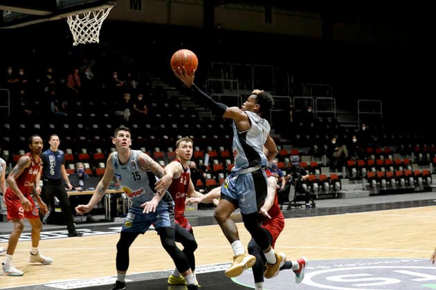 30 12 2021, easyCredit Basketball Bundesliga, BBL, season 2021 2022, men, Chemnitz Niners HAKRO Merlins Crailsheim T J Shorts, HAKRO Merlins Crailsheim Chemnitz Fair Chemnitz Saxony Germany