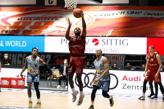 30 12 2021, easyCredit Basketball Bundesliga, BBL, 2021 2022 season, men, Chemnitz Niners HAKRO Merlins Crailsheim Frantz Massenat, Niners Chemnitz Chemnitz Fair Chemnitz Saxony Germany