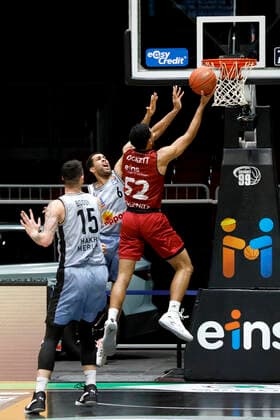 30 12 2021, easyCredit Basketball Bundesliga, BBL, 2021 2022 season, men, Chemnitz Niners HAKRO Merlins Crailsheim Trent Lockett, Niners Chemnitz Chemnitz Fair Chemnitz Saxony Germany