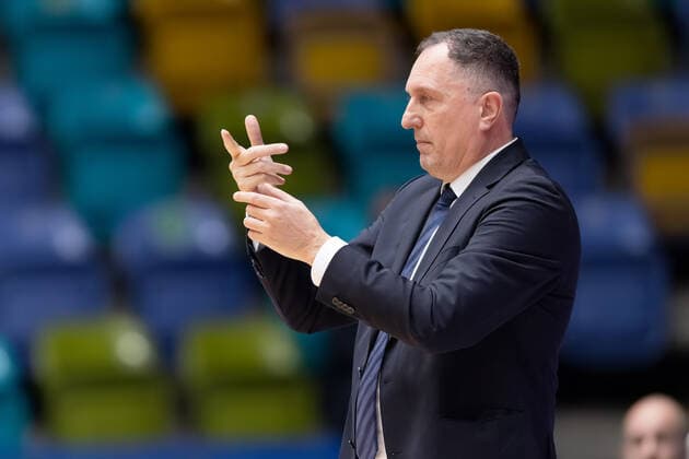 Fraport Skyliners MLP Academics Heidelberg, easyCredit BBL Head Coach Branislav Ignjatovic Heidelberg Basketball match of the easyCredit BBL between the Fraport Skyliners and the MLP Academics Heidelberg on 30 December 2021 at the Ballsporthalle in Frankfurt am Main , Frankfurt am Main Hesse Germany Ballsporthalle