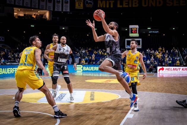 Basketball Berlin 31 12 2021 Season 2021 2022 easyCredit BBL 1 Bundesliga Alba Berlin s Oliver Würzburg William Buford Würzburg, No 44