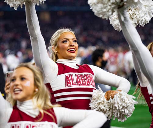 December 31, 2021, Arlington, Texas, U.S: Alabama cheerleader celebrating the Crimson Tide Win. Arlington U.S. - ZUMAm147 20211231_zap_m147_024 Copyright: xHossxMcBainx
