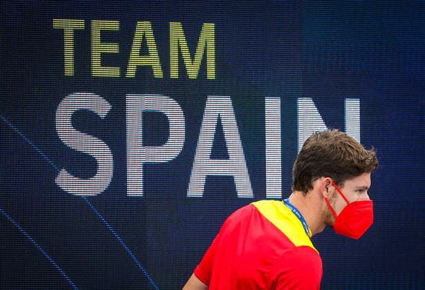 TENNIS ATP, Tennis Herren CUP, Pablo Carreno Busta of Team Spain wears a face mask as he walks onto court during Day 1 of the ATP Cup tournament at Ken Rosewall Arena in Sydney, Saturday, January 1, 2022. ( NO ARCHIVING, EDITORIAL USE ONLY, NO USE IN BOOKS WITHOUT CONSENT SYDNEY NSW AUSTRALIA  Copyright: xDAVIDxGRAYx 20220101001610096088