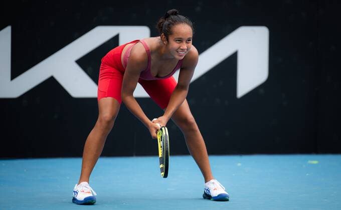 Mandatory Credit: Photo by Rob Prange Shutterstock (12682909bk) Leylah Fernandez of Canada during practice ahead of the 2022 Adelaide International WTA, Tennis Damen 500 tennis tournament 2022 Adelaide International Pre-Tournament - 01 Jan 2022 2022 Adelaide International Pre-Tournament - 01 Jan 2022  Copyright: xRobxPrange Shutterstockx 12682909bk