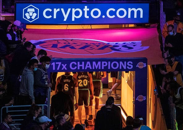 December 31, 2021, Los Angeles, California, USA: LeBron James 6 of the Los Angeles Lakers and teammates head to the locker room during their NBA, Basketball Herren, USA game at Crypto.com Arena against the Portland Trail Blazers on Friday December 31, 2021 in Los Angeles, California. Lakers defeat the Trail blazers, 139-106. PI Los Angeles USA - ZUMAp124 20211231_zaa_p124_027 Copyright: xJAVIERxROJASx
