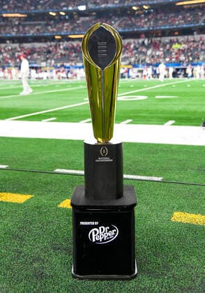December 31, 2021: The National Championship trophy sits on the sideline during the Cotton Bowl Classic Football Game between the University of Cincinnati Bearcats and the University of Alabama Crimson Tide at AT&T Stadium in Arlington, TX Alabama defeated Cincinnati 27-6 CSM Dallas USA - ZUMAcp2_ 20211231_zaf_cp2_051 Copyright: xAlbertxPenax