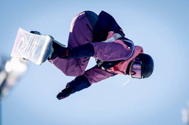 Bilder des Jahres 2022, Sport 01 Januar Sport Themen der Woche KW52 Sport Bilder des Tages January 1, 2022, Calgary, AB, CANADA: Canada s Laurie Blouin competes during the women s World Cup slopestyle snowboard final in Calgary, Alta., Saturday, Jan. 1, 2022. Laurie Blouin  - ZUMAc35_ 20220101_zaf_c35_050 Copyright: xJeffxMcintoshx