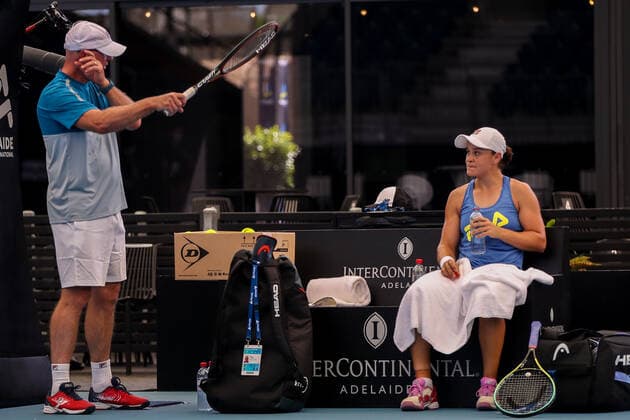 TENNIS ADELAIDE INTERNATIONAL PRACTICE, World No.1 Ash Barty during a practice session ahead of the Adelaide International tennis tournament, in Adelaide, Sunday, January 2, 2022. ( NO ARCHIVING, EDITORIAL USE ONLY, NO USE IN BOOKS WITHOUT CONSENT ADELAIDE SA AUSTRALIA  Copyright: xMATTxTURNERx 20220102001610294348