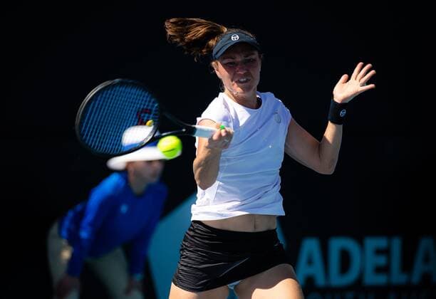 Mandatory Credit: Photo by Rob Prange Shutterstock (12683187bj) Kateryna Bondarenko of Ukraine in action during the first qualifications round of the 2022 Adelaide International WTA, Tennis Damen 500 tennis tournament Adelaide International, Tennis, Memorial Drive Tennis Centre, Adelaide, Australia - 02 Jan 2022 Adelaide International, Tennis, Memorial Drive Tennis Centre, Adelaide, Australia - 02 Jan 2022  Copyright: xRobxPrange Shutterstockx 12683187bj