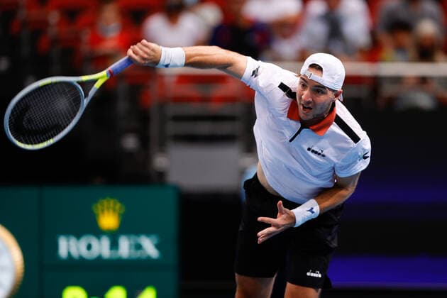 Jan-Lennard Struff of Team Germany serves against Daniel Evans of Team Great Britain during the ATP, Tennis Herren Cup at Qudos Bank Arena, Sydney Olympic Park Tennis Centre, Sydney, Australia on 2 January 2022. Copyright: xPeterxDovganx 30460071