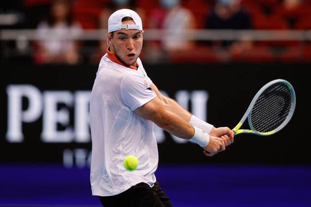 Jan-Lennard Struff of Team Germany plays a shot against Daniel Evans of Team Great Britain during the ATP, Tennis Herren Cup at Qudos Bank Arena, Sydney Olympic Park Tennis Centre, Sydney, Australia on 2 January 2022. Copyright: xPeterxDovganx 30460072
