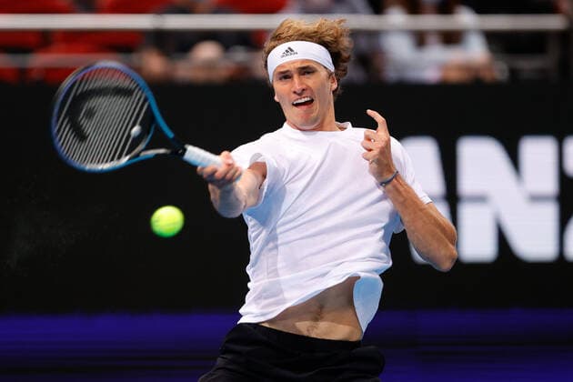 Sport Themen der Woche KW52 Sport Bilder des Tages Alexander Zverev of Team Germany plays a shot against Cameron Norrie of Team Great Britain during the ATP, Tennis Herren Cup at Qudos Bank Arena, Sydney Olympic Park Tennis Centre, Sydney, Australia on 2 January 2022. Copyright: xPeterxDovganx 30460117