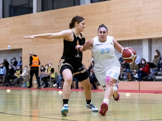 Duesseldorf, Germany, Jan. 2nd 2 Evgenia Kollatou ( 23 Capitol Bascats ) controls the ball during the 1. Toyota Damen Basketball Bundesliga game between the Capitol Bascats Duesseldorf and Tk Hannover Luchse at Wekita Sportarena in Duesseldorf Tatjana Herzberg SPP Capitol Bascats Duesseldorf v Tk Hannover Luchse 1. Toyota Damen Basketball Bundes Game, Wekita Sportarena 