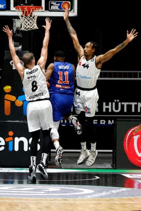 02 01 2022, easyCredit Basketball Bundesliga, BBL, season 2021 2022, men, Chemnitz Niners Syntainics MBC Jan Niklas Wimberg, Niners Chemnitz, Kostja Mushidi, Syntainics MBC, Darion Atkins, Niners Chemnitz Chemnitz Fair Chemnitz Saxony Germany