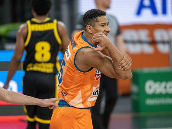 Karim Jallow Ratiopharm Ulm 35 , is disappointed disappointed, dissatisfied, GER, Ratiopharm Ulm vs MHP Riesen Ludwigsburg, Basketball, Bundesliga, easycredit, 15 Spieltag, Spielzeit 2021 2022, 02 01 2022, GER, Ratiopharm Ulm vs MHP Riesen Ludwigsburg, Basketball, Bundesliga, easycredit, 15 Spieltag, Spielzeit 2021 2022, 02 01 2022 Ulm Copyright: xEibner-Pressefoto SaschaxWaltherx EP_EER