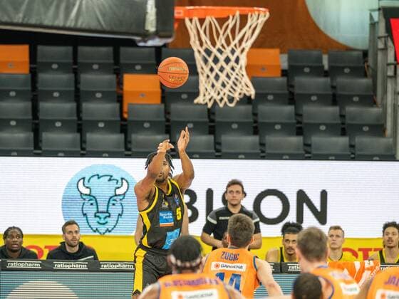 Justin Simon MHP Riesen Ludwigsburg, 05 , GER, Ratiopharm Ulm vs MHP Riesen Ludwigsburg, Basketball, Bundesliga, easycredit, 15 Spieltag, Spielzeit 2021 2022, 02 01 2022, GER, Ratiopharm Ulm vs MHP Riesen Ludwigsburg, Basketball, Bundesliga, easycredit, 15 Spieltag, Spielzeit 2021 2022, 02 01 2022 Ulm Copyright: xEibner-Pressefoto SaschaxWaltherx EP_EER