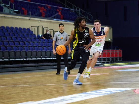 Rohndell Goodwin VfL Kirchheim Knights 21 , Tyler Nelson Rostock Seawolves 02 Rostock Seawolves vs VfL Kirchheim Knights, 2 Barmer Basketball Bundesliga, ProA, 2 Bundesliga, Spielzeit 2021 2022, 17 Spieltag, 02 01 2022 Rostock Seawolves vs VfL Kirchheim Knights, 2 Barmer Basketball Bundesliga, ProA, Spielzeit 2021 2022, 17 Spieltag, 02 01 2022 Rostock Copyright: xStephaniexZerbe xEibner-Pressefotox EP_SZE