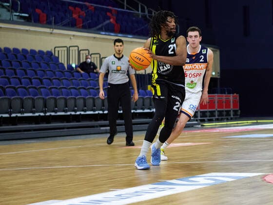 Rohndell Goodwin VfL Kirchheim Knights 21 , Tyler Nelson Rostock Seawolves 02 Rostock Seawolves vs VfL Kirchheim Knights, 2 Barmer Basketball Bundesliga, ProA, 2 Bundesliga, Spielzeit 2021 2022, 17 Spieltag, 02 01 2022 Rostock Seawolves vs VfL Kirchheim Knights, 2 Barmer Basketball Bundesliga, ProA, Spielzeit 2021 2022, 17 Spieltag, 02 01 2022 Rostock Copyright: xStephaniexZerbe xEibner-Pressefotox EP_SZE