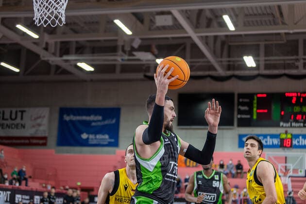 Radoslav Pekovic Roemerstrom Gladiators Trier, 23 ¨¨Tigers Tuebingen vs Roemerstrom Gladiators Trier, 2 Basketball, Bundesliga, Pro A, Barmer 2 Basketball, Matchday 17, Season 2021 2022, 02 01 2022, ¨¨ Tigers Tuebingen Roemerstrom Gladiators Trier, Basketball, 2 Bundesliga, Barmer 2 Basketball, Matchday 17, Season 2021 2022, 02 01 2022 Tuebingen. Copyright: xNinaxSander xEibnerxPressefotoxIx EP_NSR